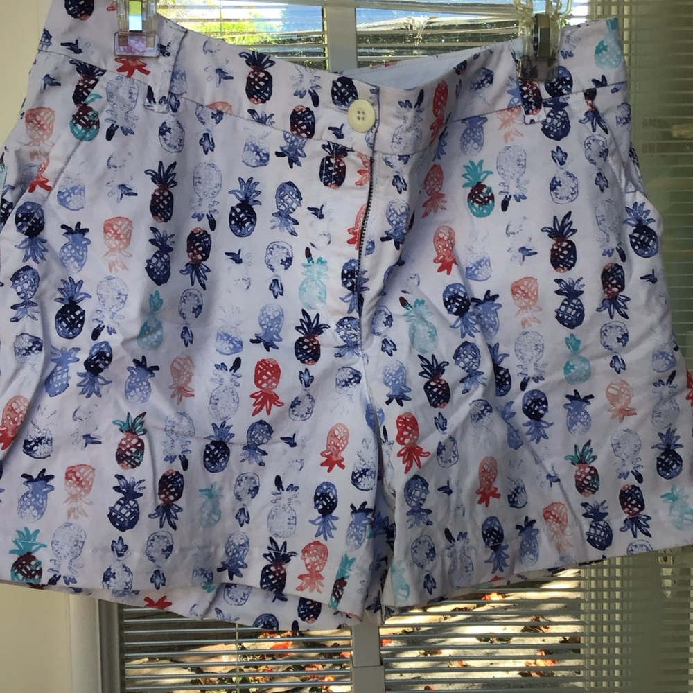 Crown & Ivy Multicolor Pineapple Print Women's Shorts